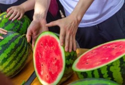 今日吃瓜事件,吃瓜群众围观娱乐圈最新瓜事